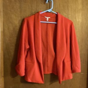 Jacket, Maurice’s, xl, red/orange fake pockets, scrunched sleeves.